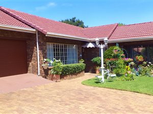 4 Bed House in Isandovale
