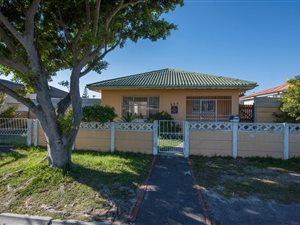4 Bed House in Rondebosch East