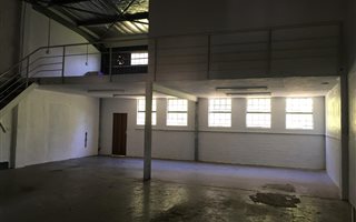 231 m² Industrial space in Briardene
