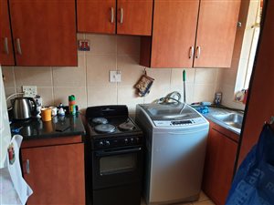 3 Bed Apartment in Sinoville