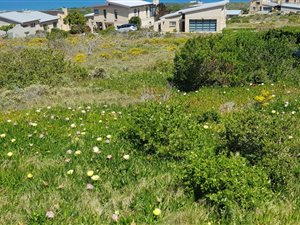 349 m² Land available in Moquini Coastal Estate
