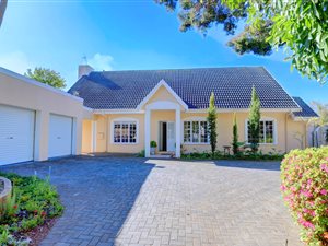 5 Bed House in Denver Park