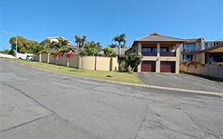 4 Bedroom House in Blue Bend