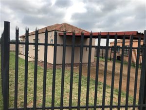 3 Bed Townhouse in Vereeniging