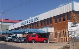 1600 m² Commercial space in Kew