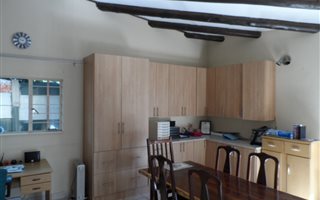 1 Bedroom Garden Cottage in Farrarmere