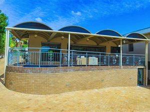 4 Bed House in Plattekloof
