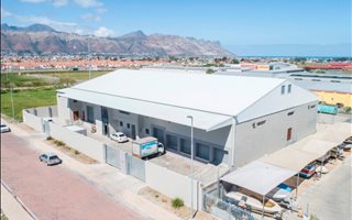 1200 m² Commercial space in Strand Central
