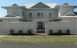 5 Bedroom House in Tinley Manor and surrounds