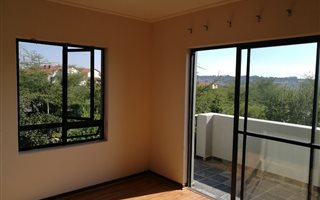 2 Bedroom Apartment in Roodepoort Central