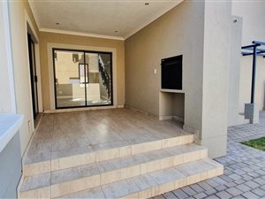 3 Bed House in Midfield Estate
