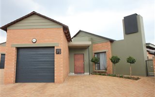 2 Bedroom House in Retire at Midstream