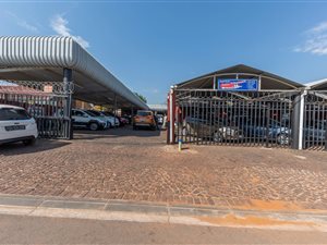 160 m² Retail Space in Rhodesfield