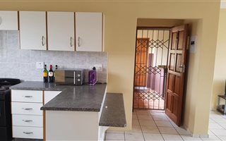 2 Bedroom Apartment in Arboretum