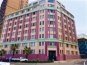 1.5 Bed Apartment in South Beach