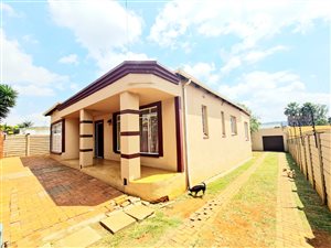 4 Bed House in Albertville