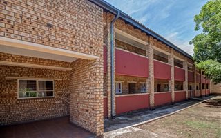 2 Bedroom Apartment in Vereeniging Central