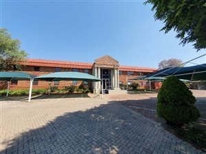 4454 m² Office Space in Highveld