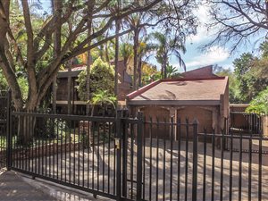 5 Bed House in La Montagne