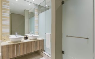 2 Bedroom Apartment in Rosebank