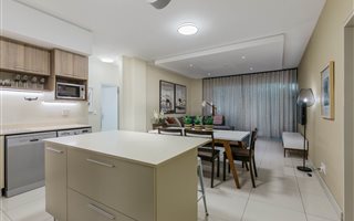 2 Bedroom Apartment in Rosebank