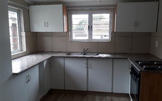 2 Bedroom Garden Cottage in Moseley