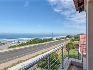 4 Bedroom House in Glentana