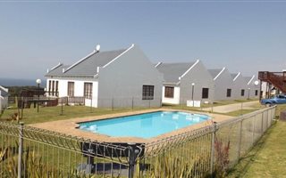 3 Bedroom Townhouse in Groot Brakrivier