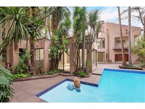 6 Bed House in Atholl