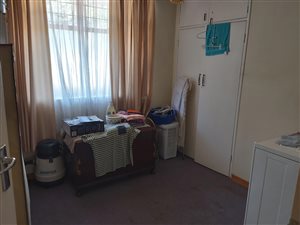 3 Bed Apartment in Sinoville