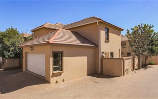 3 Bedroom Apartment in Valleyview Estate
