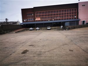 10000 m² Commercial space in Jacobs