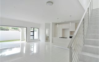 3 Bedroom Cluster in Fourways Gardens