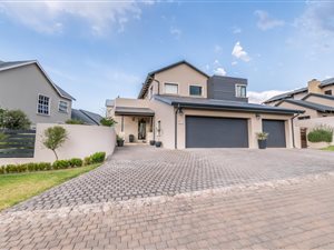 4 Bed House in Waterfall City