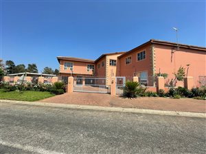 6 Bed House in Rynsoord