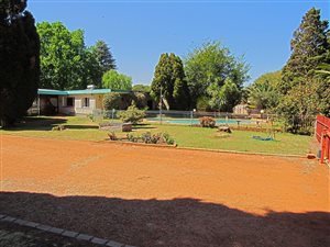 8592 m² Smallholding in Bredell AH
