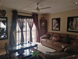 6 Bed House in Veld En Vlei