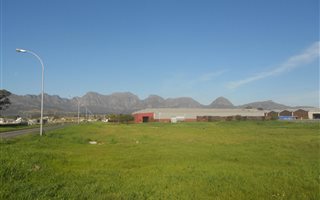 1600 m² Industrial space in Dal Josafat
