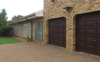 4 Bedroom House in Risiville