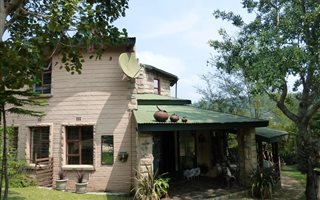 4 Bedroom House in Kranspoort