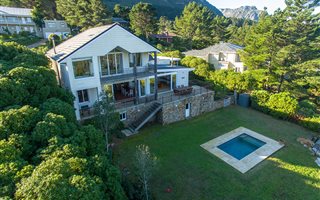 4 Bedroom House in Hout Bay and surrounds