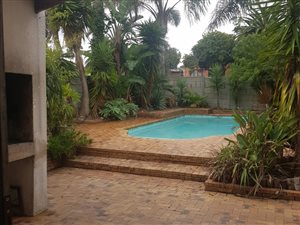 5 Bed House in Amandelsig