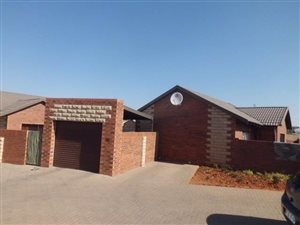 2 Bed Townhouse in Hillside