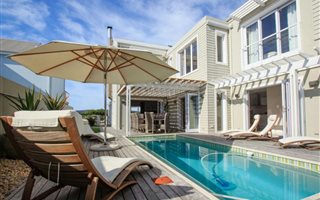 4 Bedroom House in Thesen Islands