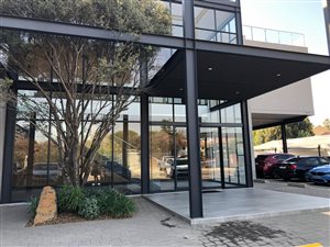 698 m² Commercial space in Bedfordview