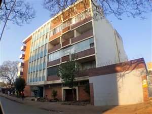 1 Bed Apartment in Yeoville