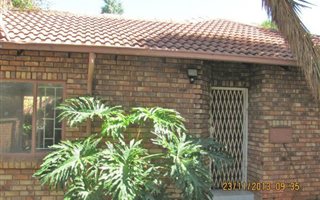 2 Bedroom House in Pierre van Ryneveld