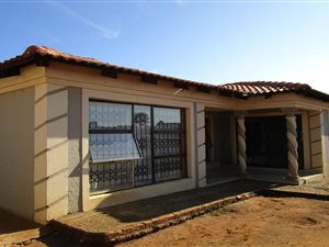 3 Bed House in Mahube Valley