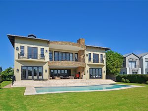 4 Bed House in Copperleaf