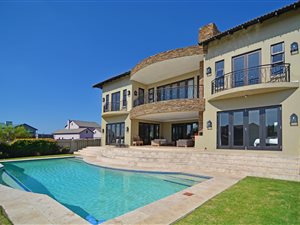 4 Bed House in Copperleaf